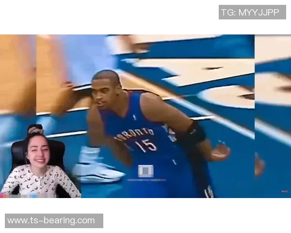 当足球明星在赛场外被粉丝亲吻的温馨瞬间与背后的故事